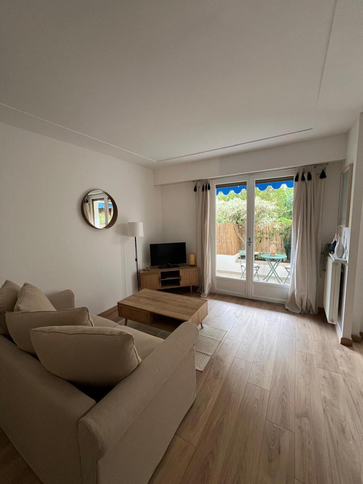 Jolie Studio En Centre-Ville Beaulieu-sur-Mer Extérieur photo